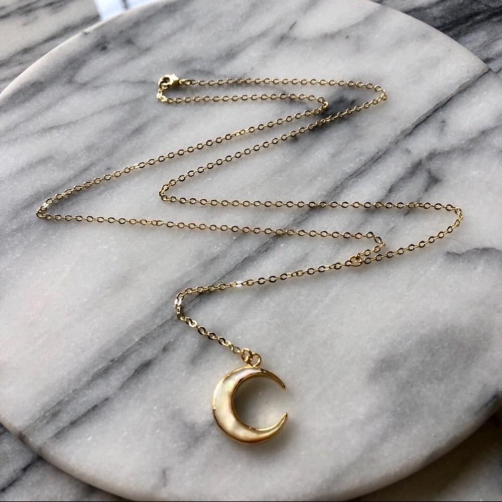 ✨HP✨ Pearl 14K Crescent Moon Lariat Necklace - Picture 1 of 9